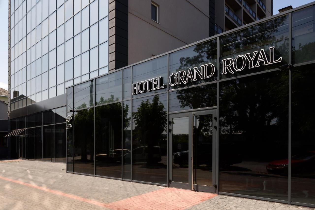Grand Royal Otel Çernivtsi Dış mekan fotoğraf