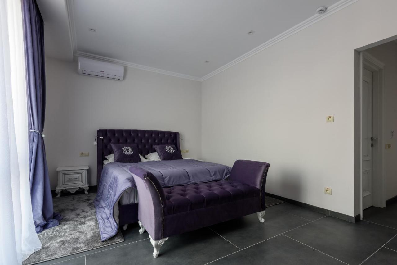 Grand Royal Otel Çernivtsi Dış mekan fotoğraf