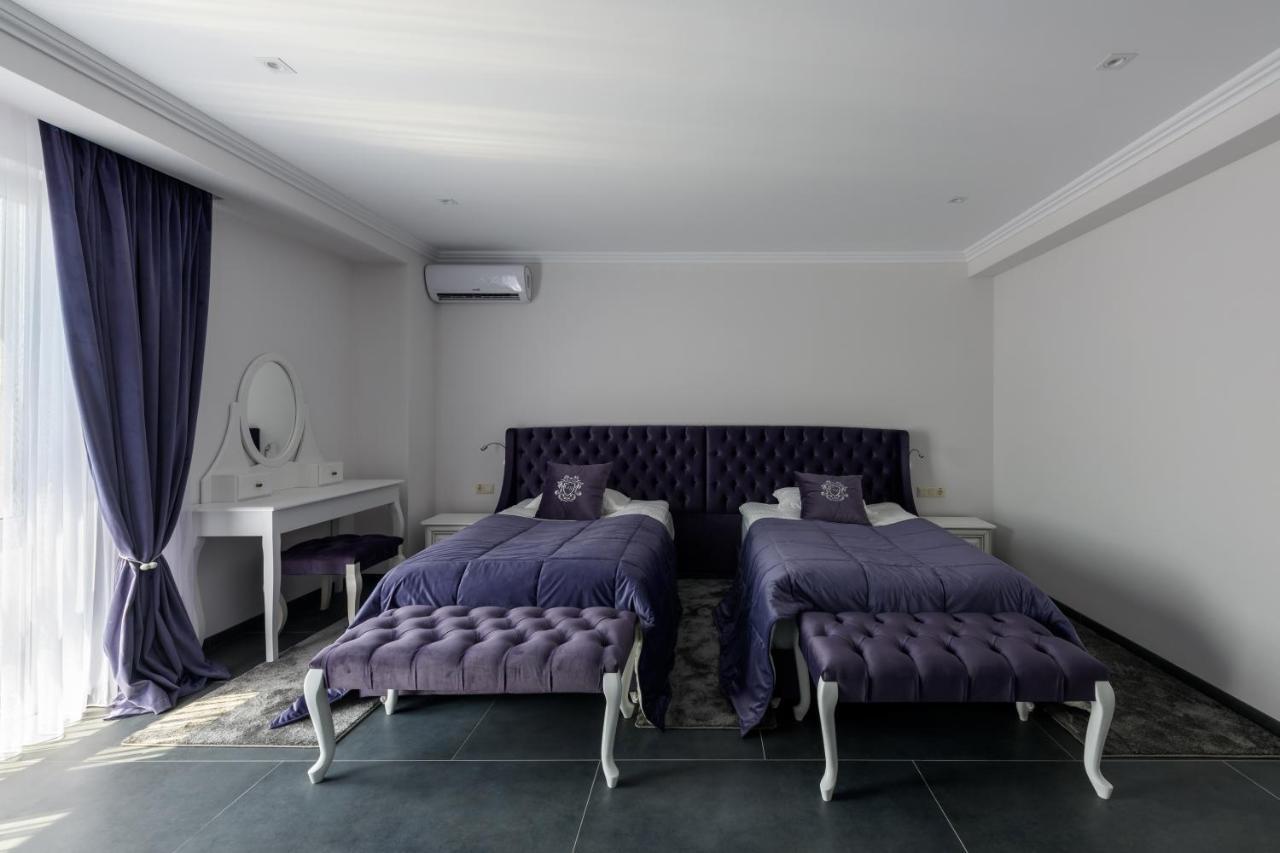 Grand Royal Otel Çernivtsi Dış mekan fotoğraf