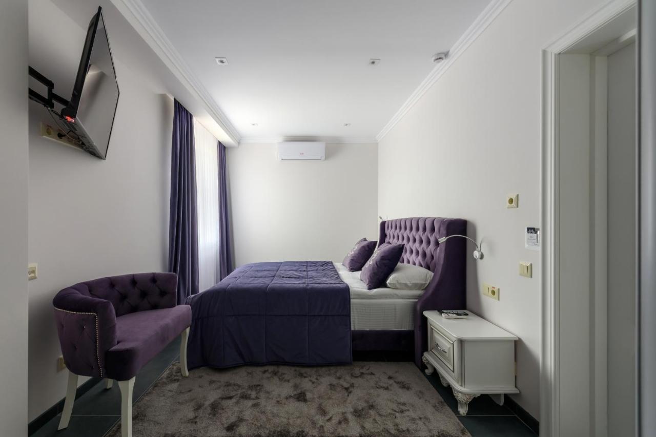 Grand Royal Otel Çernivtsi Dış mekan fotoğraf