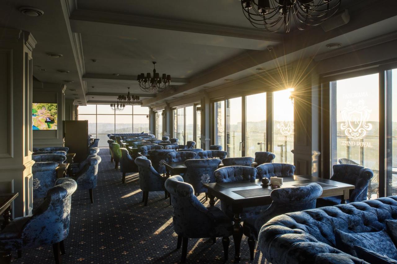 Grand Royal Otel Çernivtsi Dış mekan fotoğraf