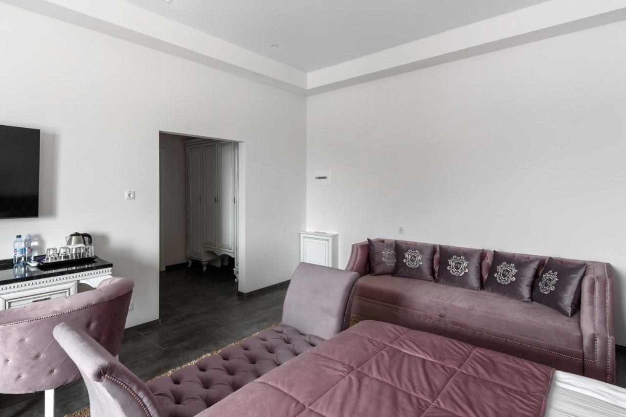 Grand Royal Otel Çernivtsi Dış mekan fotoğraf