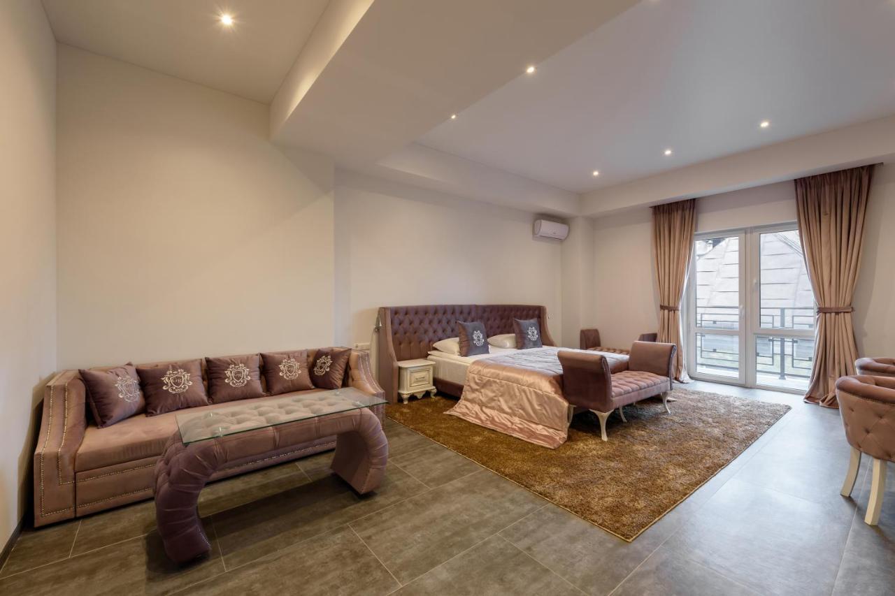 Grand Royal Otel Çernivtsi Dış mekan fotoğraf