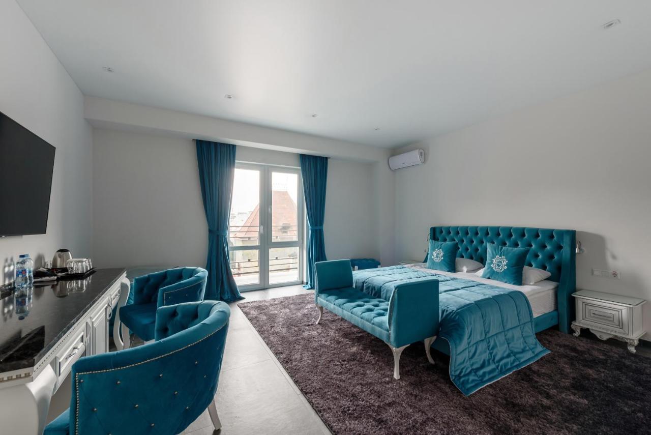 Grand Royal Otel Çernivtsi Dış mekan fotoğraf