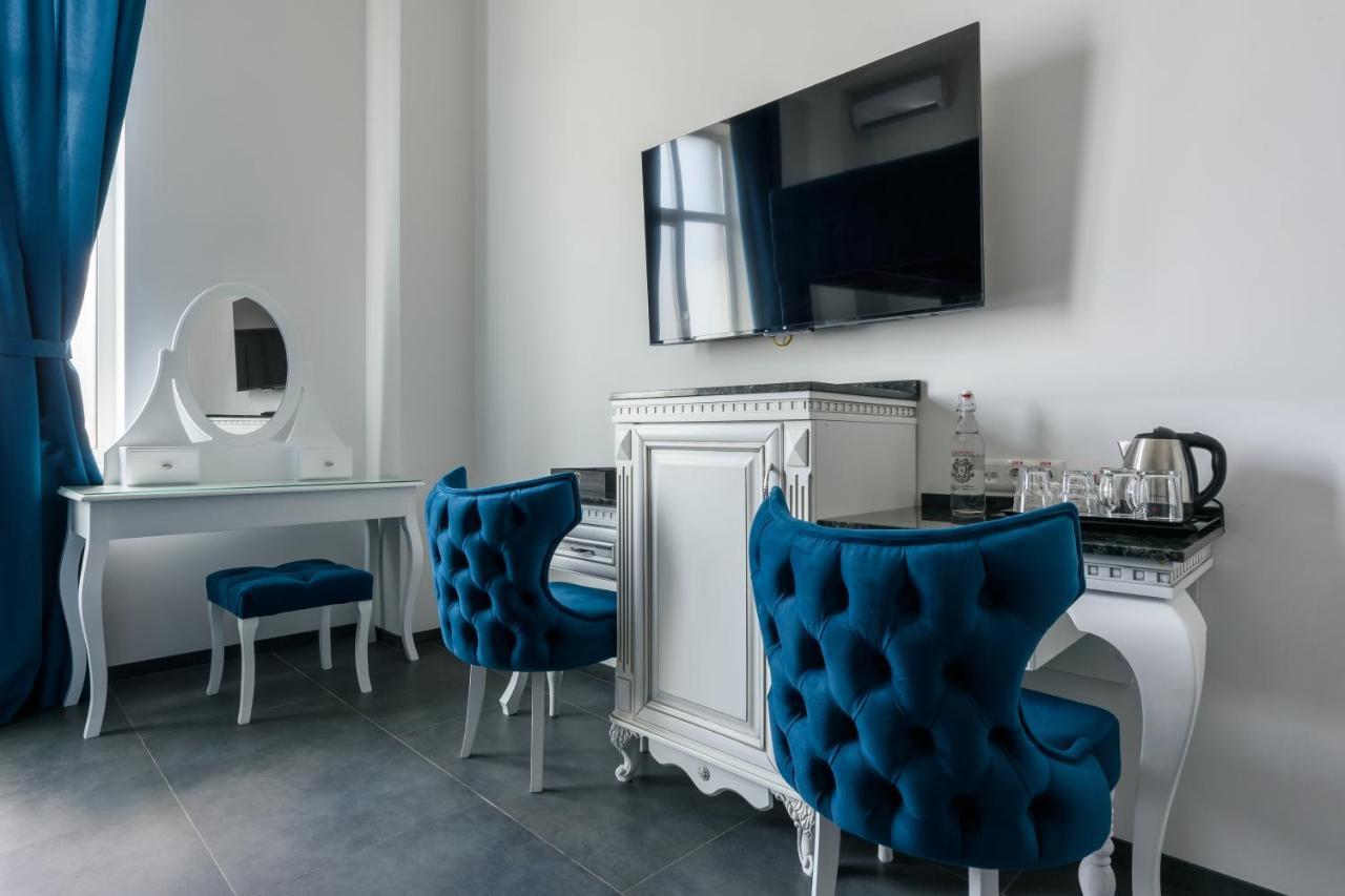 Grand Royal Otel Çernivtsi Dış mekan fotoğraf
