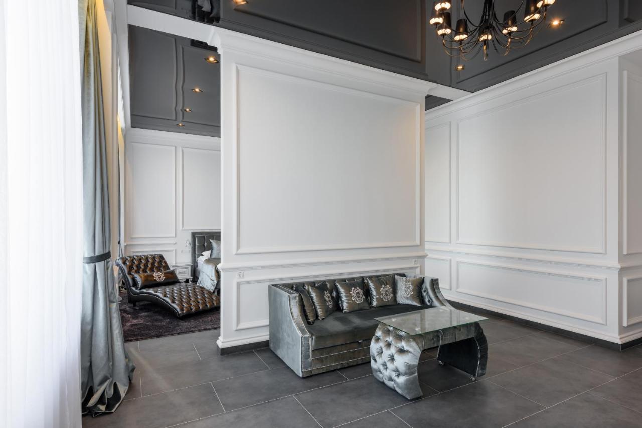 Grand Royal Otel Çernivtsi Dış mekan fotoğraf