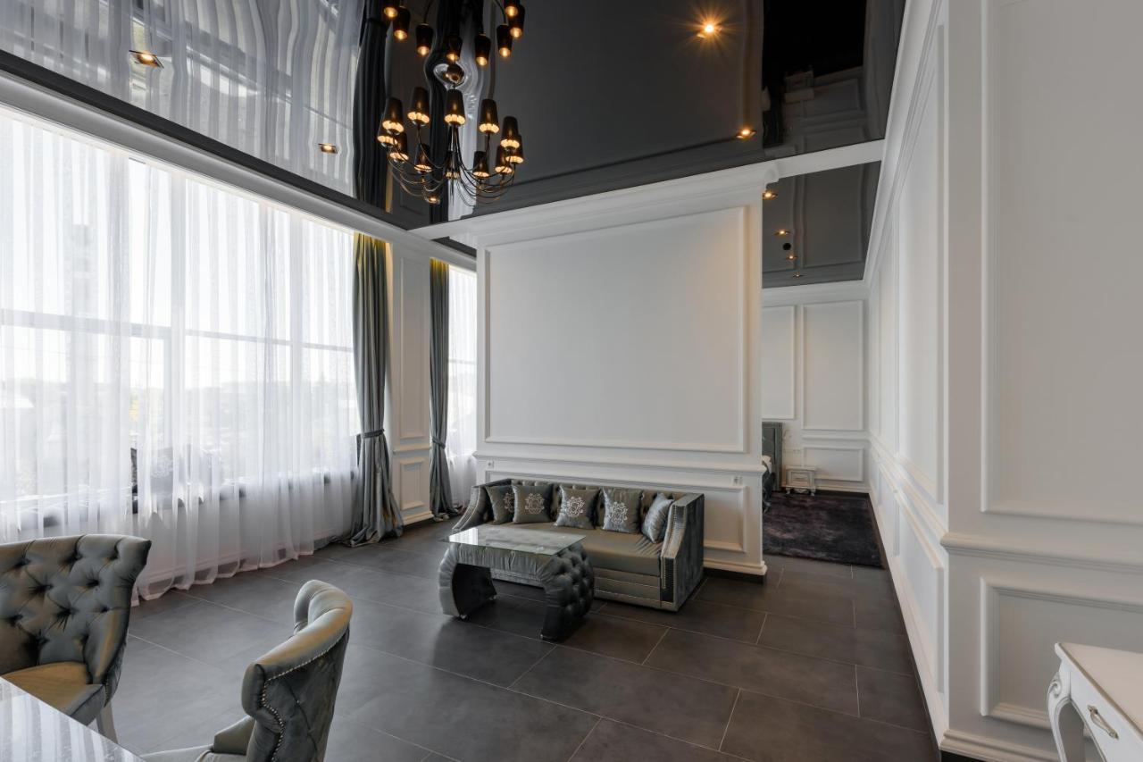 Grand Royal Otel Çernivtsi Dış mekan fotoğraf